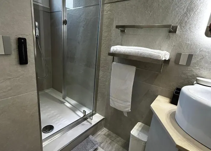 Alojamento de Acomodação e Pequeno-almoço Garbacity-inn